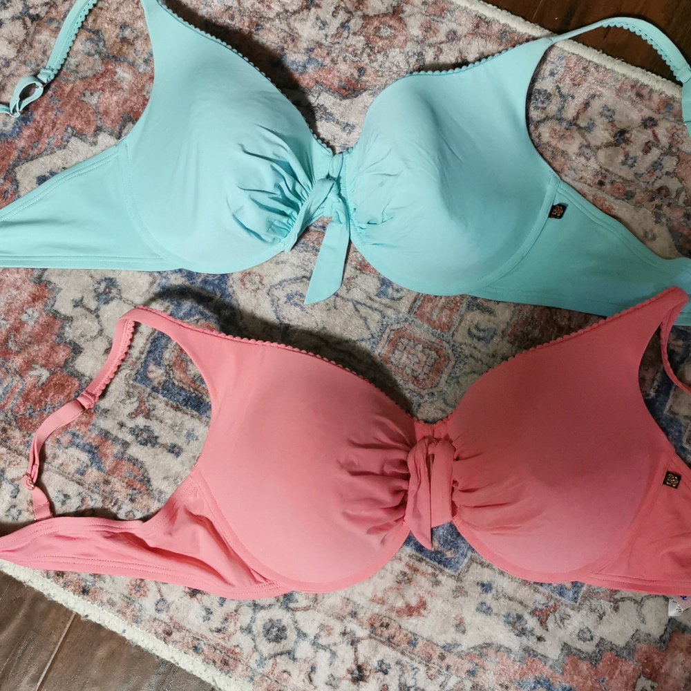 La vie en Rose Bikini tops one coral one teal XL